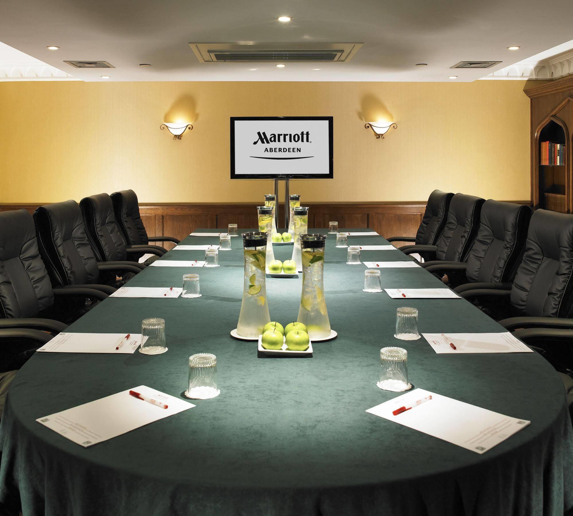 The Aberdeen Dyce Hotel Dış mekan fotoğraf